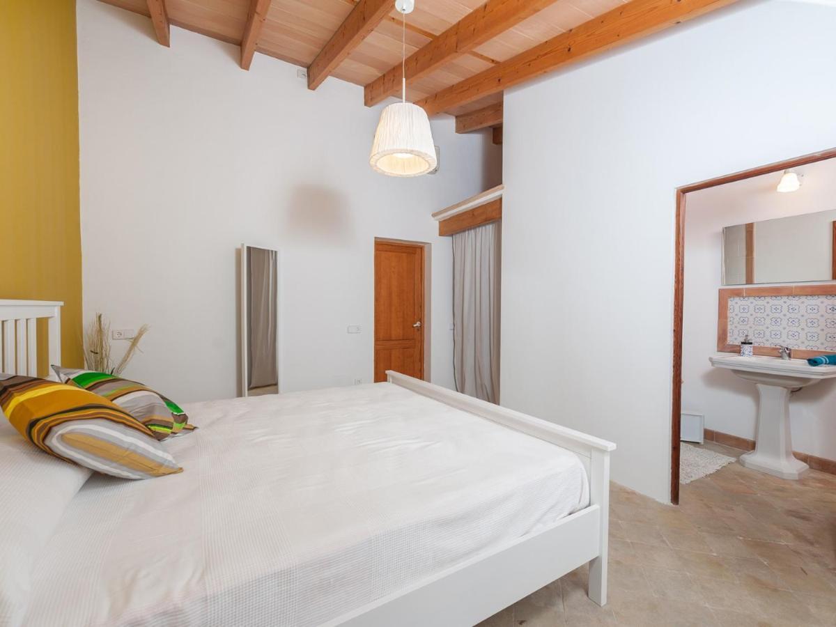 House Ca Na Blanca Holiday home
